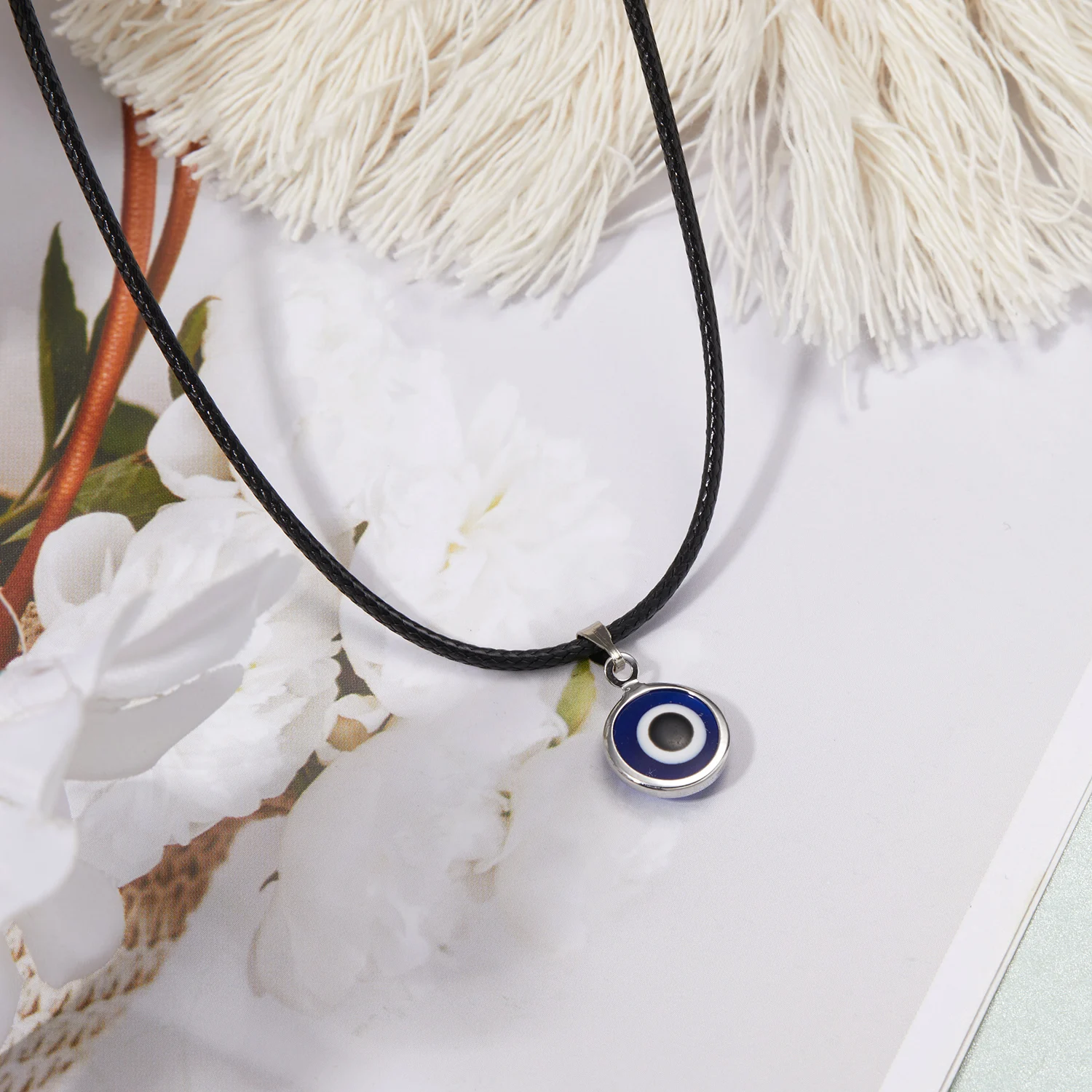 

Fashion Evil Eye Necklace For Women Demon Eyeball Pendant Choker Lucky Aesthetic Turkish Jewelry Chain Wedding Party Gift Collar