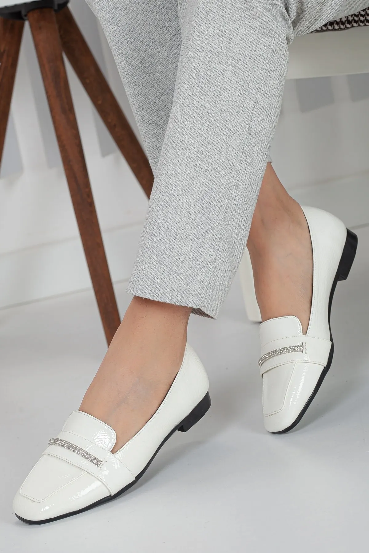 

Туфли женские из лакированной кожи, плоская подошва, Повседневная элегантная летняя обувь, белые