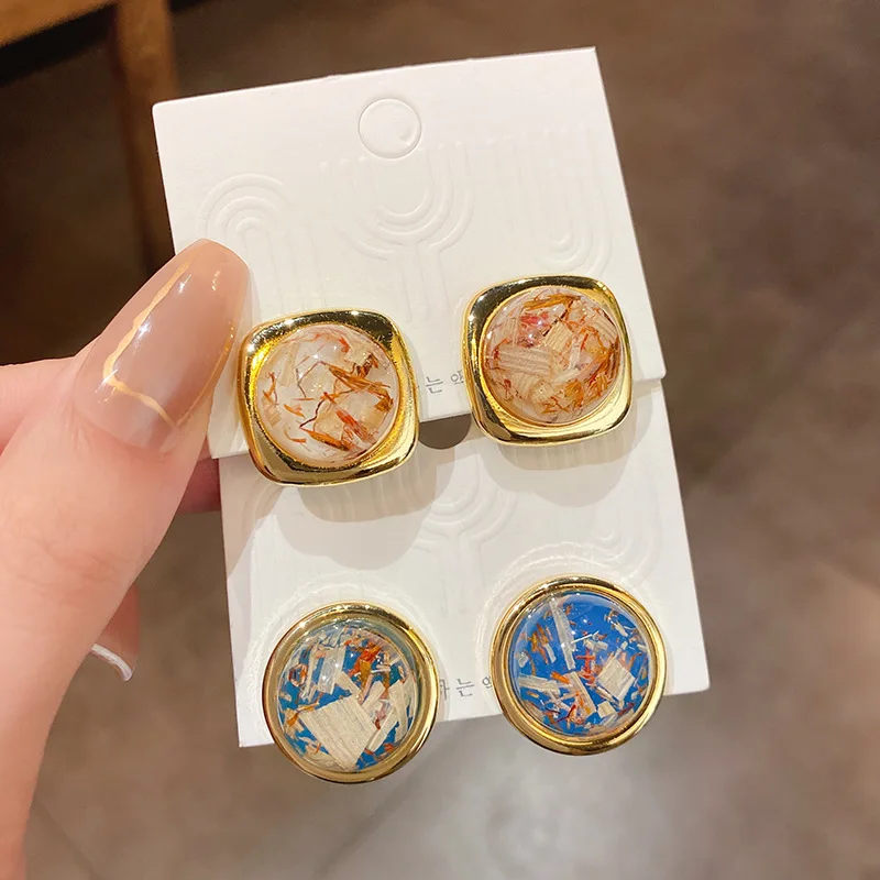 

Trendy Silver Needle, Resin Circle Earrings, East Gate Of Korea, Vintage Small And Versatile, Personalized