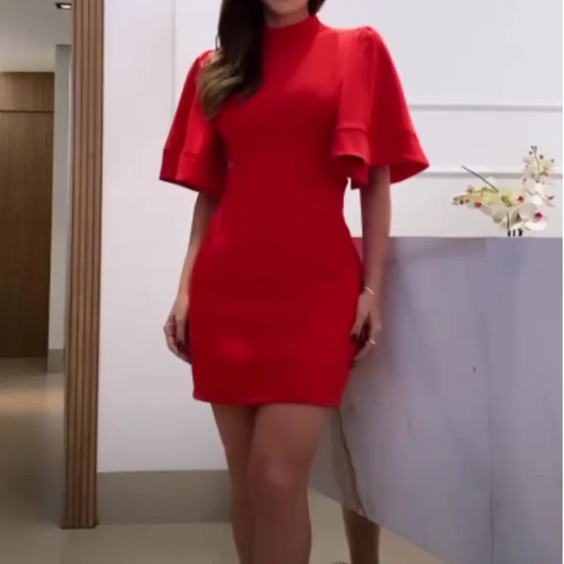 Женское мини-платье миди с расклешенными рукавами и высокой талией