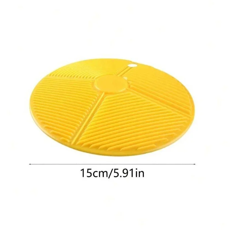 

Желтый ручной пресс для макарон