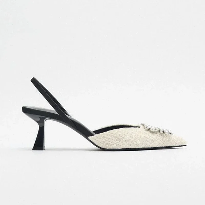 Женские туфли-лодочки с ремешком на пятке острым носком