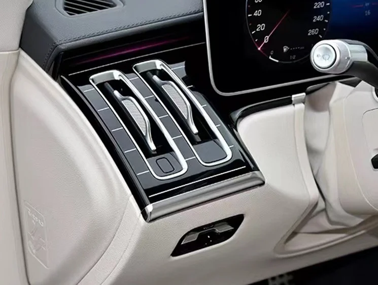 Обновления для S-Class W223 S400 S450: декоративные накладки на двери и приборную панель S680 с новой отделкой в стиле лакированного дерева. (art.: 3920d95f8108d) - 3920d95f8108d