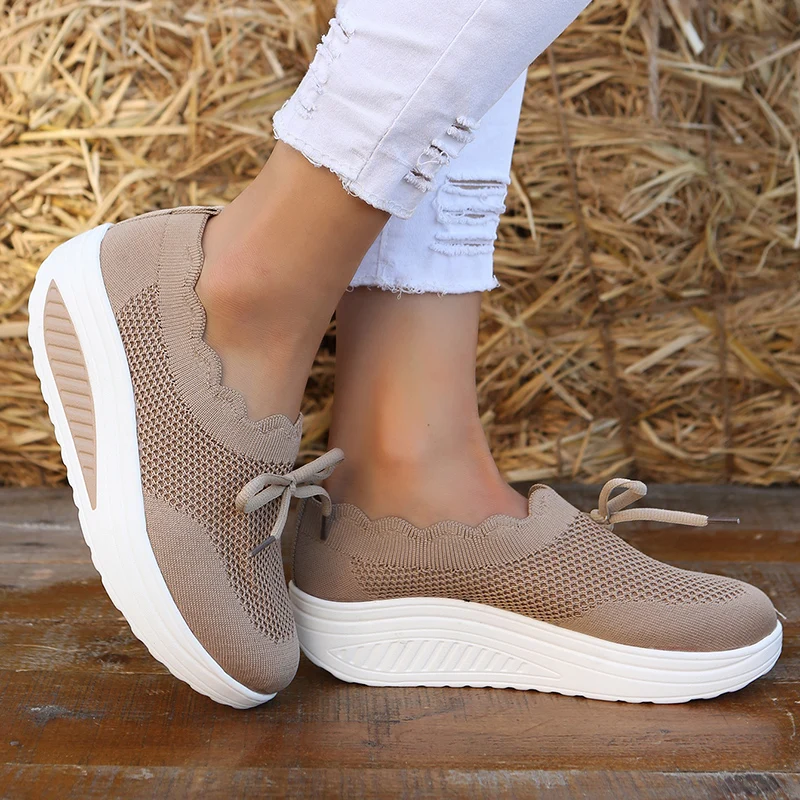 Женские кроссовки без шнуровки дышащие сетчатые на танкетке Повседневная