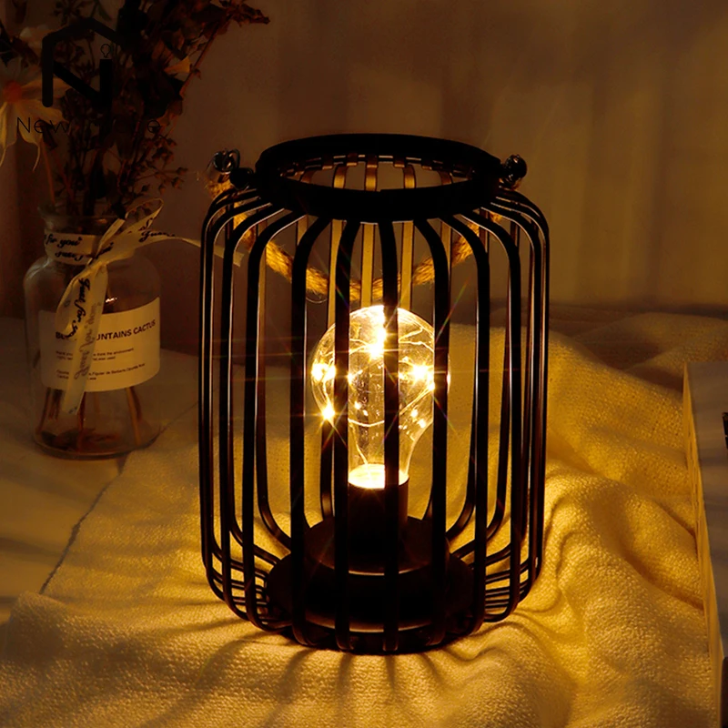 

Black Cage Table lamp Vintage Edison Desk Light Retro Hanging Lamp Battery Powered Lamp for Bedroom Home Decor Wedding