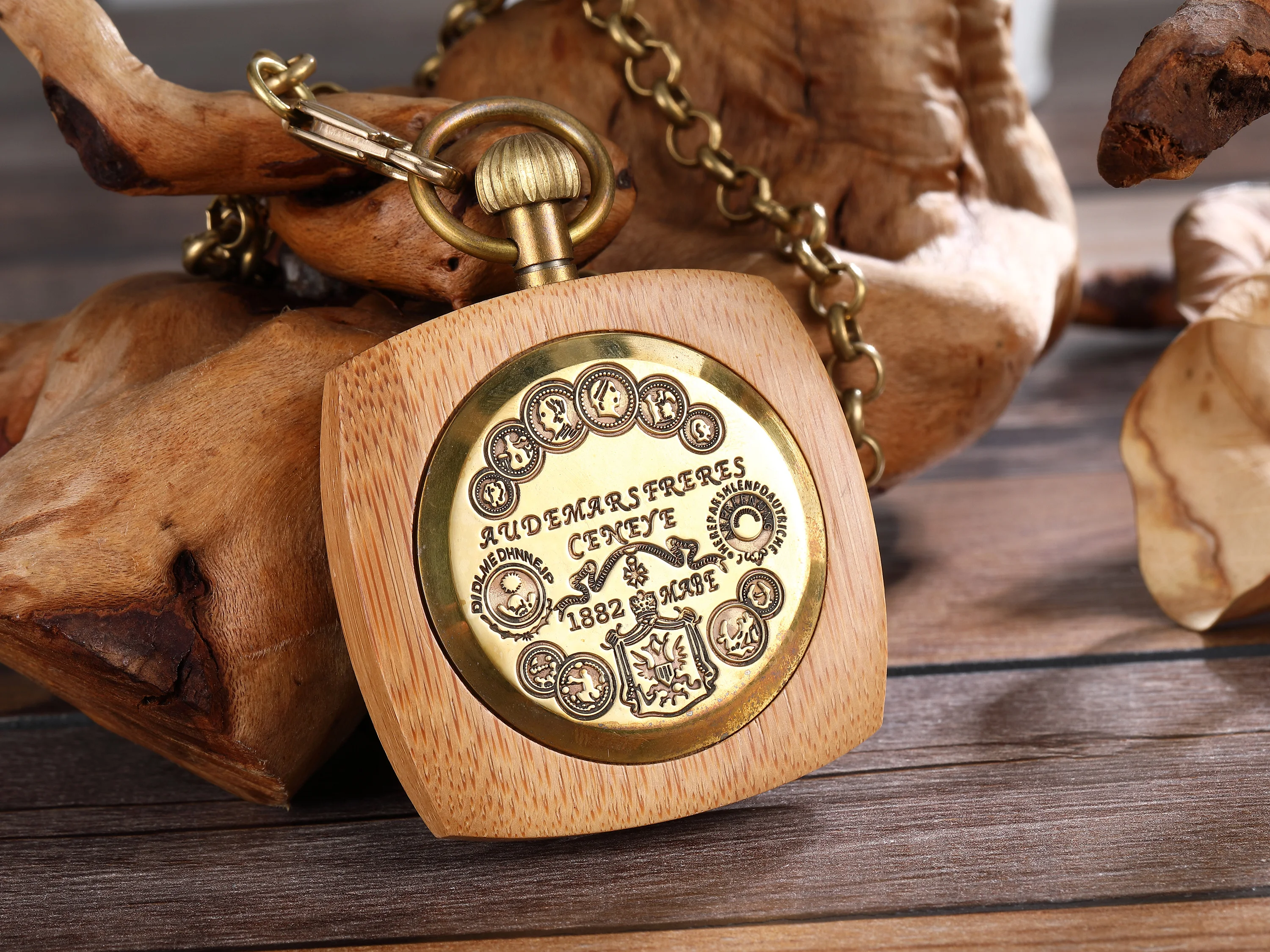 Retro Unique Royal Red Wooden Bamboo Hand Winding Mechanical Pocket Watch Square Dial with Gold Chain Men Hour Clock Gifts 2023