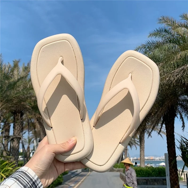 

Flip flop women's summer Korean fashion leisure clip foot home indoor anti slip flat bottom bathroom bath square sandals