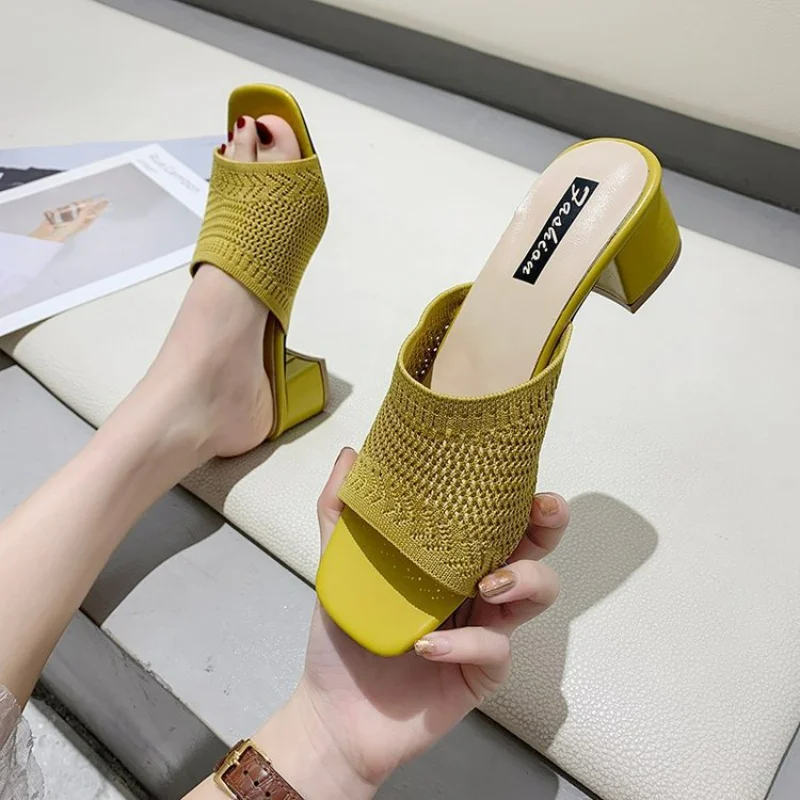 

2023 Summer New with Slippers Female Fly Weave Outside To Wear A Word Fashion Female Slippers