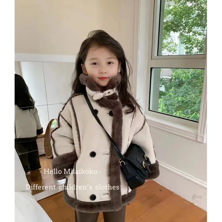 

Меховое цельнокроеное пальто для девочек, новинка 2022, детский короткий плюшевый топ с запахом, детская утепленная мотоциклетная одежда