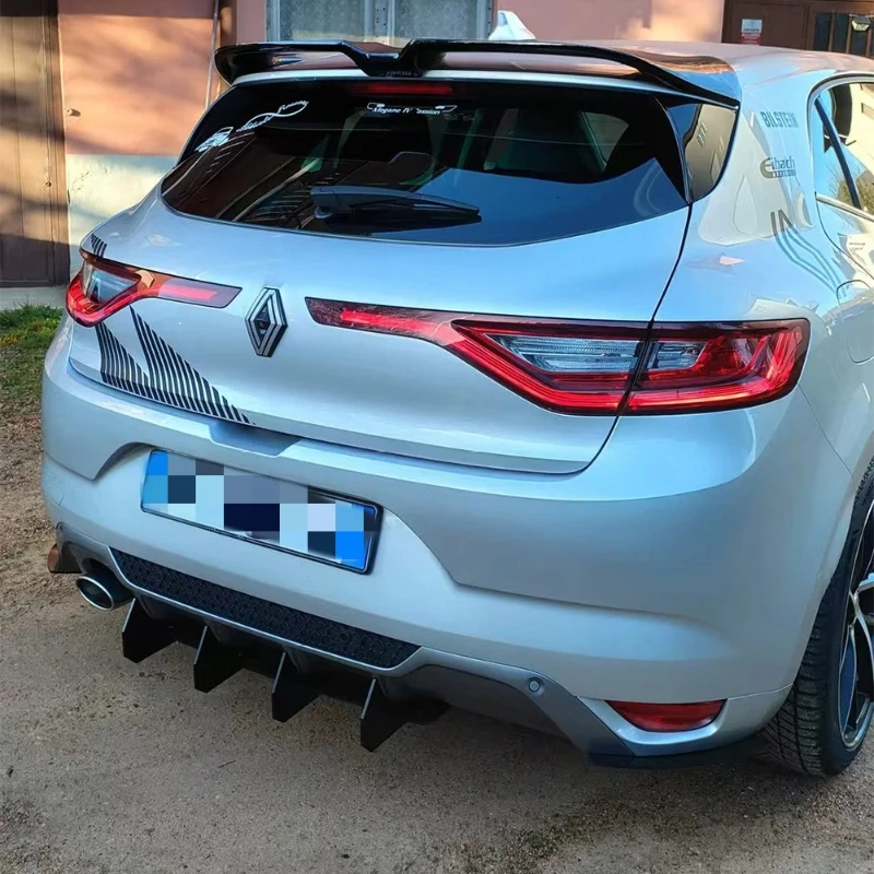 Фото Задний бампер для Renault Megane 2015-2020: диффузор, сплиттер, защитная накладка, спойлер в стиле GT, комплект обвеса, аксессуары №2