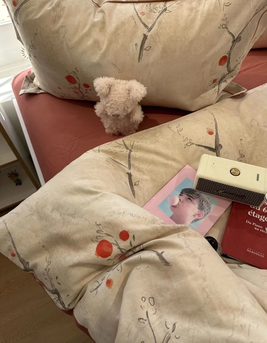 Модный комплект постельного белья с красными растениями одинарный двойной