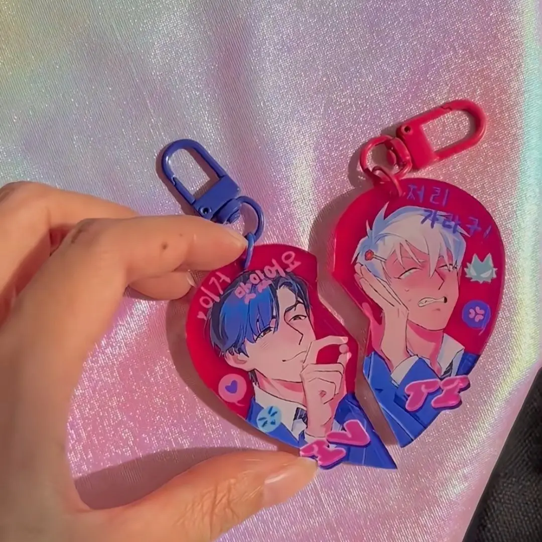 Эксклюзивные юмористические акриловые брелки с изображением чужой сцены: