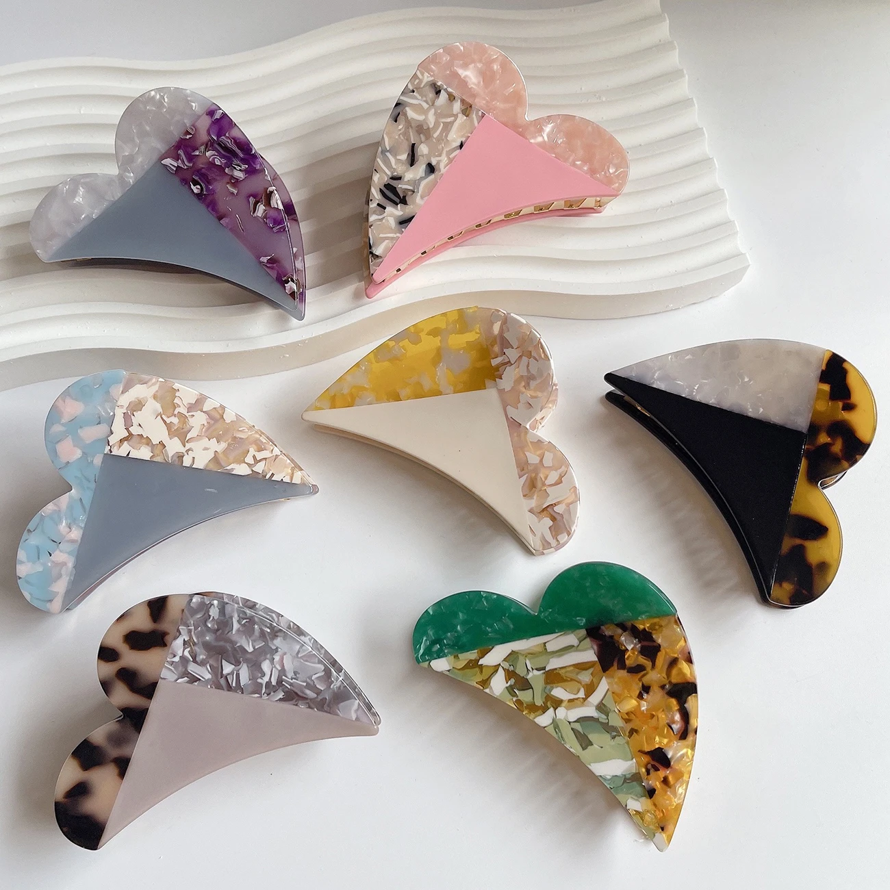 

Elegant Vintage Spliced Heart Hair Clip Shark Clip Makeup Korean Fashion Hair Accessories for Women Hair Claw Summer Wholesale