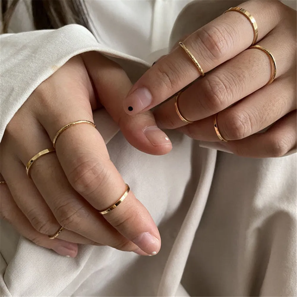 

10Pcs/Set Fashion Punk Minimalist Mini Round Twist Ring Set for Women Bohemia Vintage Metal Knuckle Finger Rings Jewelry