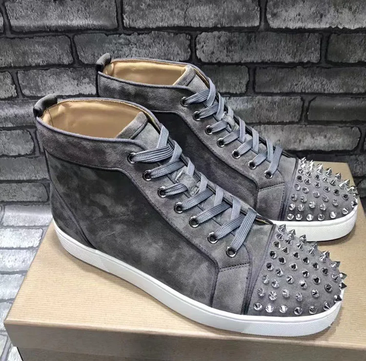 

Designer luxury men's shoes trendy women's shoes gray deerskin high-top shoes rivets casual couple shoes red sole shoes