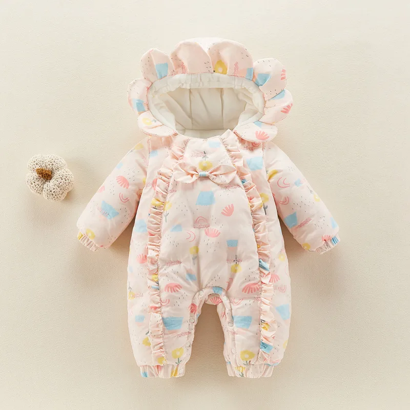 Baby fleece jumpsuit autumn and winter female baby go out in winter romper romper winter clothes newborn outing clothes