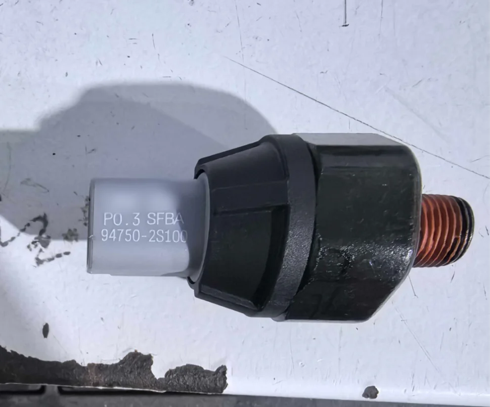 

10x 947502 S100 HYUNDAI / KIA Датчик давления топлива