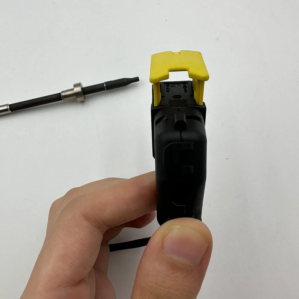 Новый датчик температуры выхлопных газов 1914093 для DAF SCR System STG759Q 2009462 6PT35818195 1