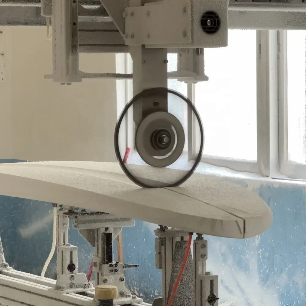 Деревянная короткая доска для серфинга под заказ оттенок из смолы бамбука и