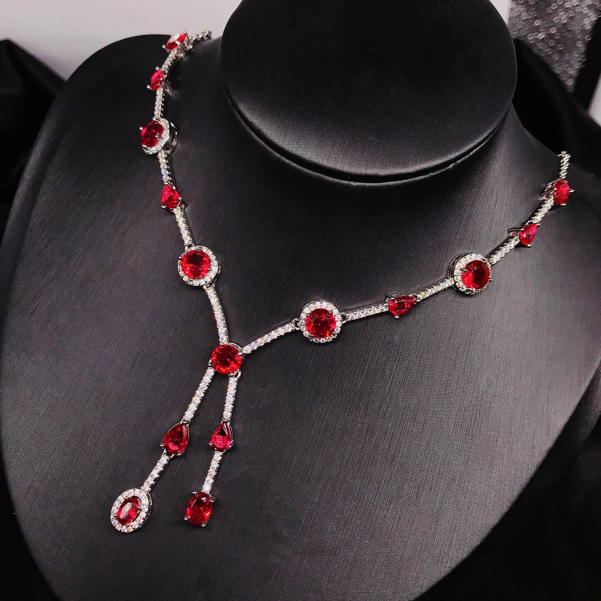 

Exquisite 925 Silver Lab Ruby Necklace for Women AAAAA Cubic Zirconia Stone Long Pendant Necklace Anniversary Banquet Jewelry