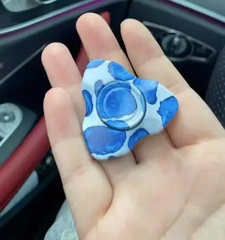 

Second-hand product EDC UQH fingertip gyroscope