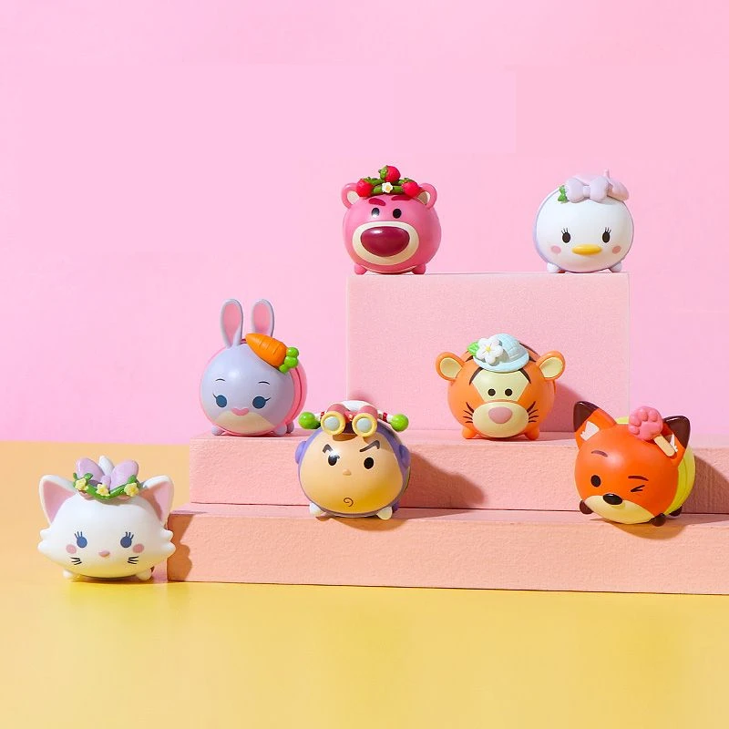 

MINISO милый клубничный медведь Lotso Базз Lightyear Tsum фигурка модель стерео наклейка на холодильник магнит на холодильник коллекционная игрушка