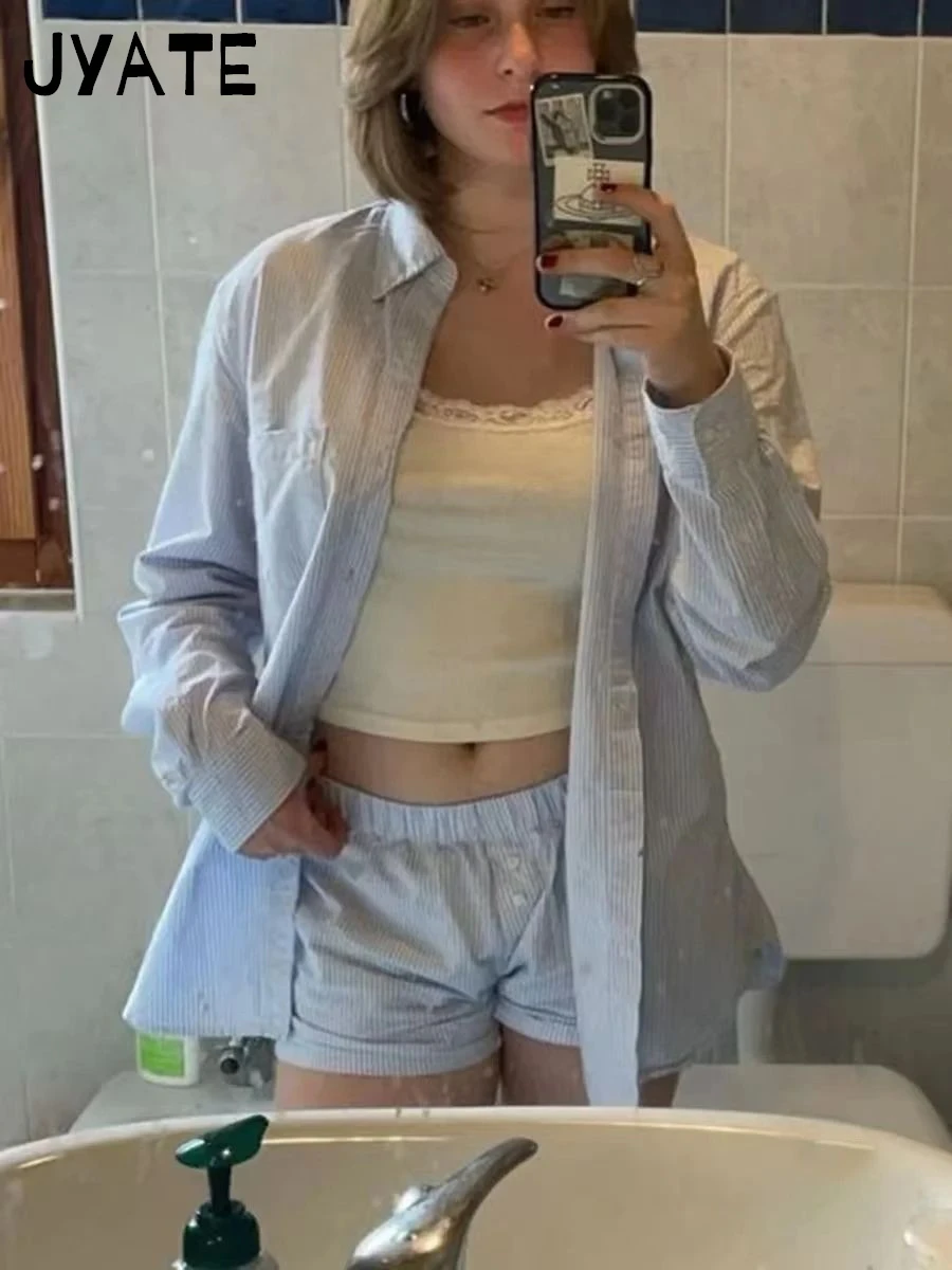 Женский винтажный комплект из 2 предметов голубая блузка в полоску с шортами