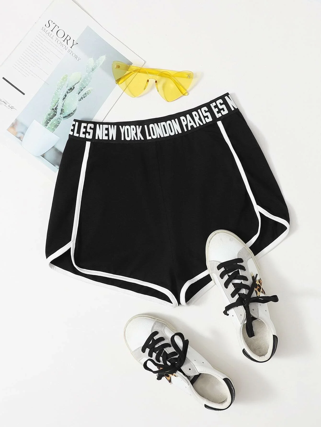 

New York Graphic Dolphin Shorts