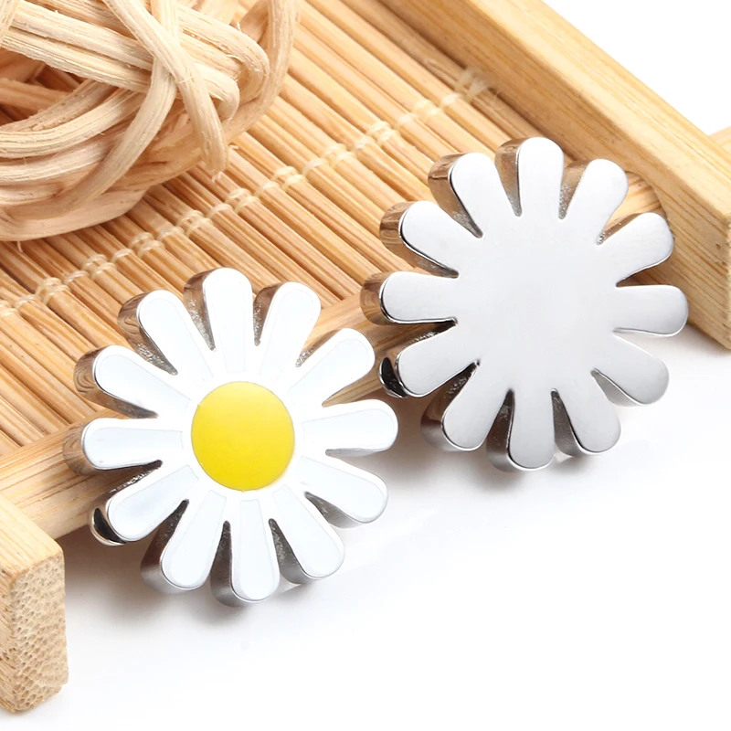 Fashion Daisy Flower Pandent Beads For Jewerly Making StainlessSteel DIY Man WomenNecklace Bracelet Ornament Supplies Accessorie