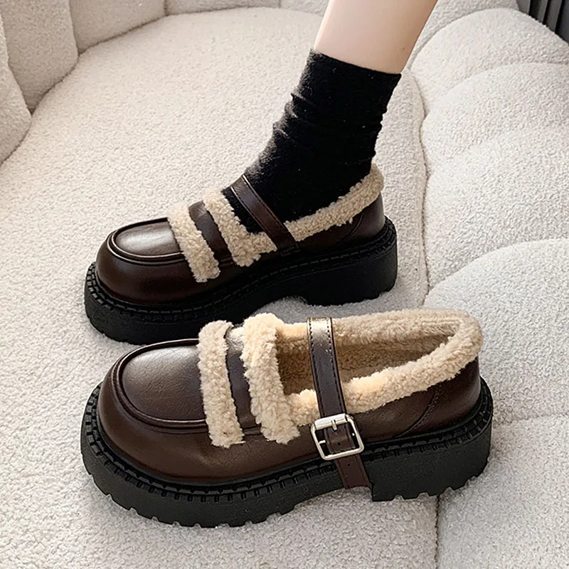 

Туфли без каблука