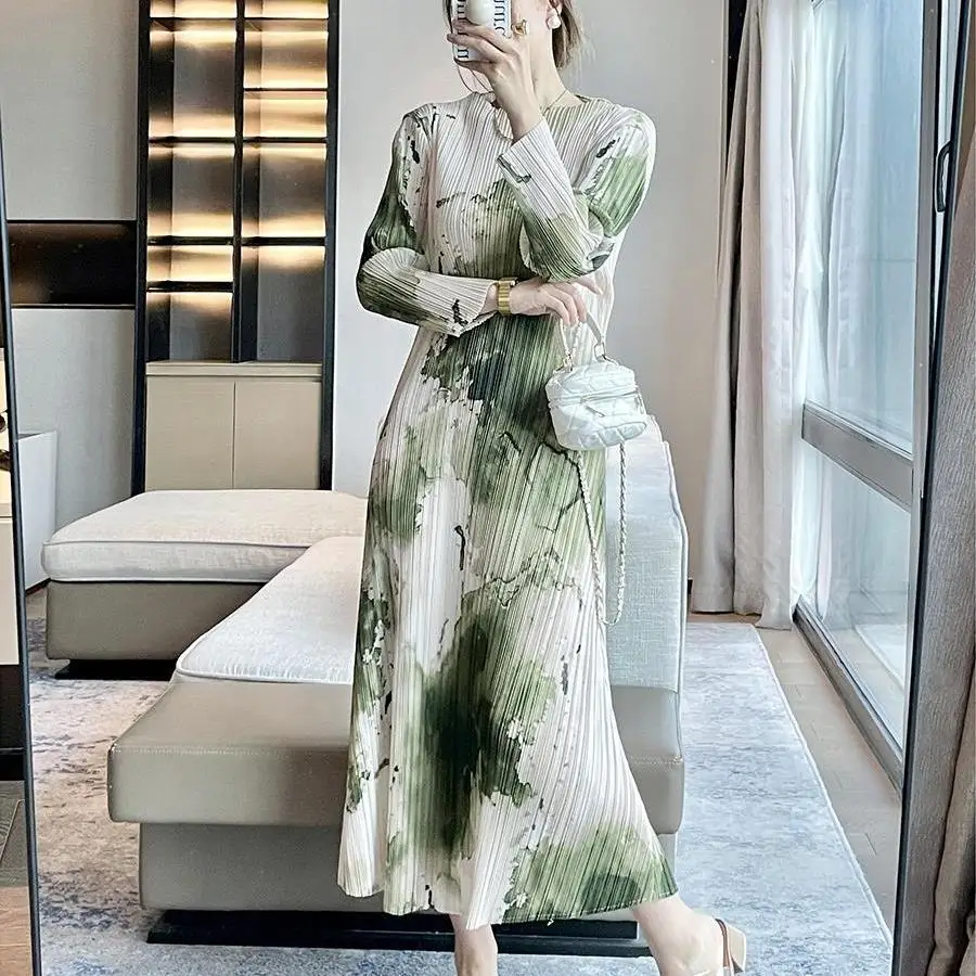 Женское платье с абстрактным принтом облегающее длинное в стиле ретро осень 2024