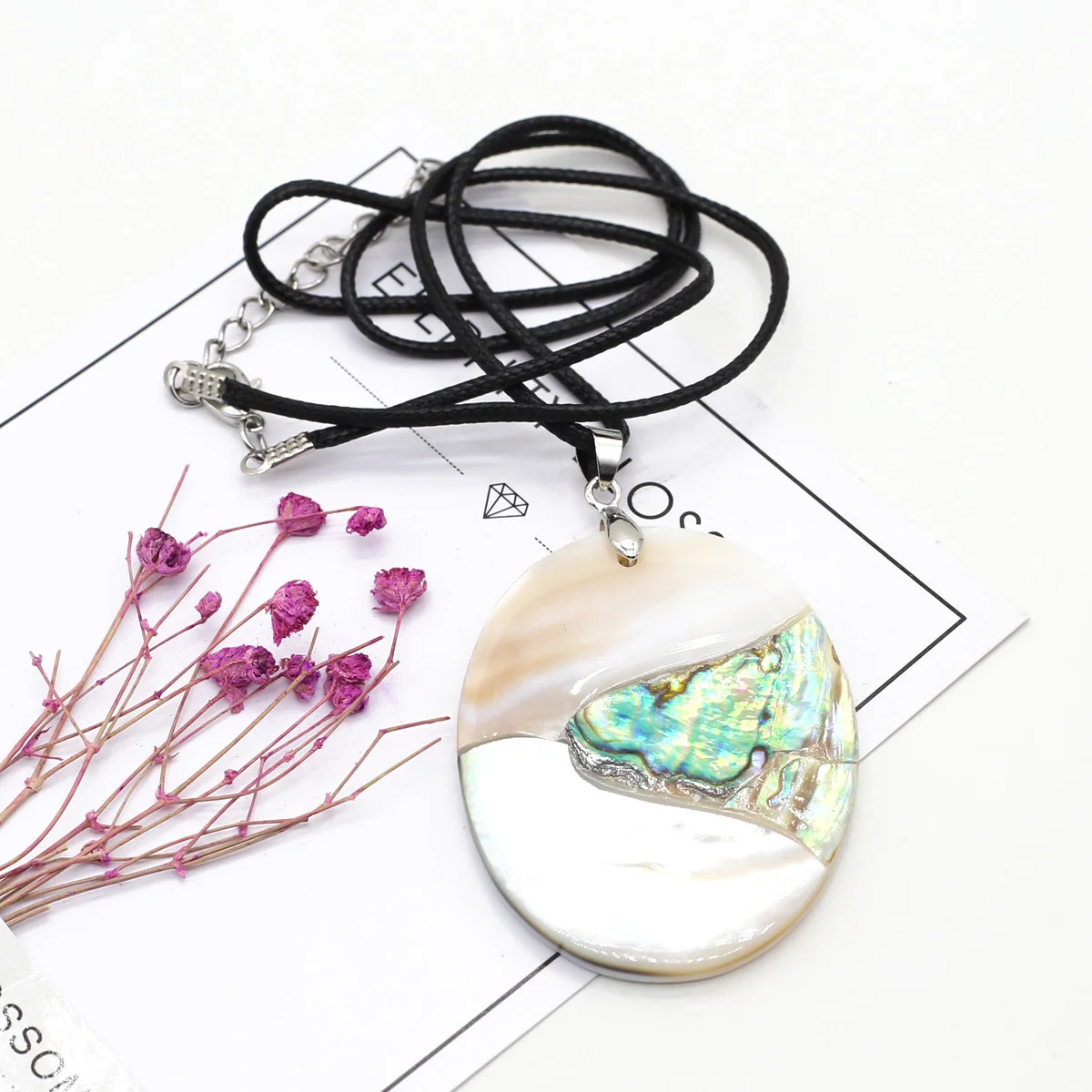

Natural Shell Pendant Necklace Oval Shape Abalone White Black Shell Wax Cord Charms for Jewelry Party Gift