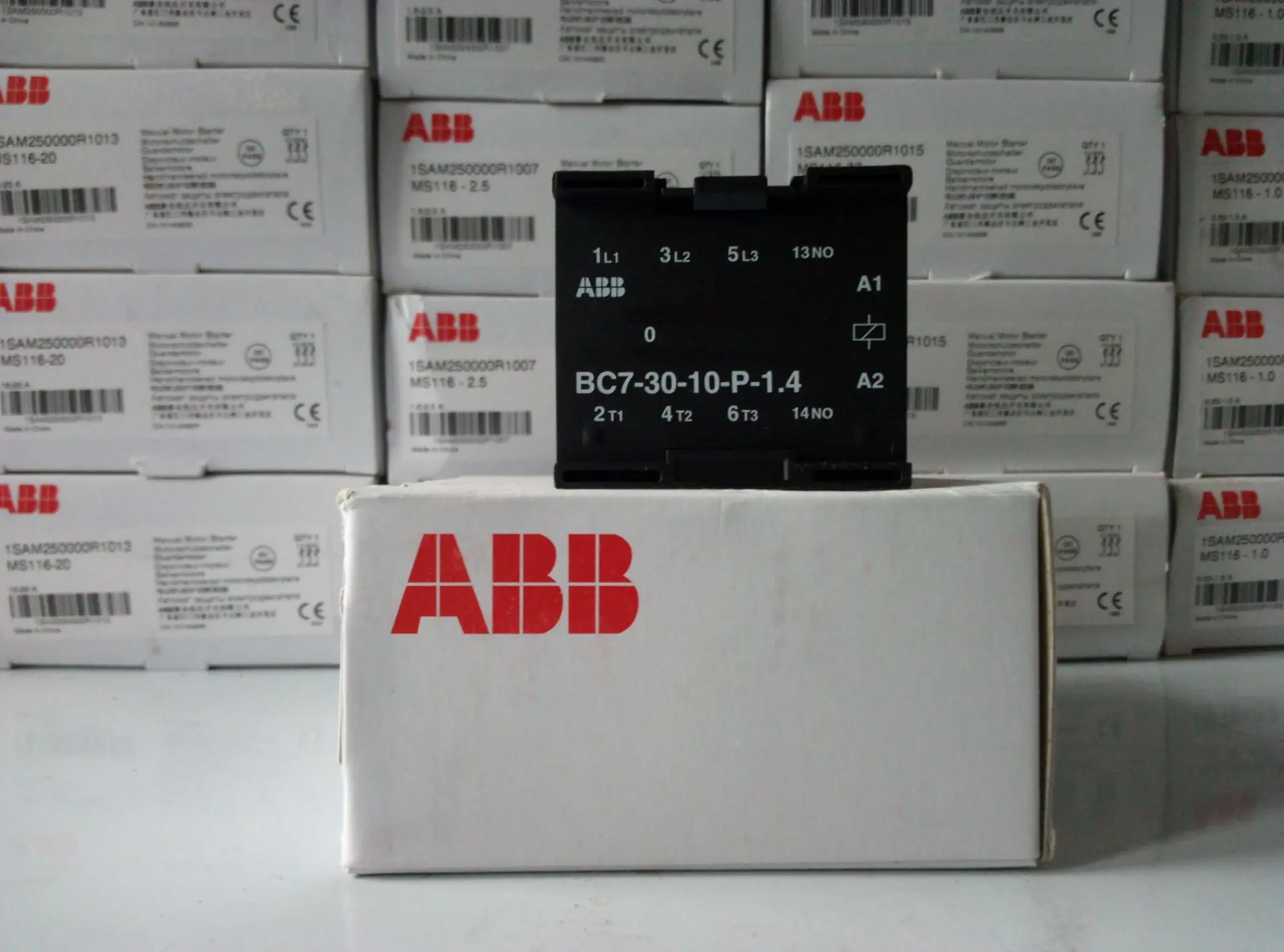 [Совершенно новый оригинальный подлинный] ABB миниатюрный контактор BC7-30-10-P-1.4 * 24 В