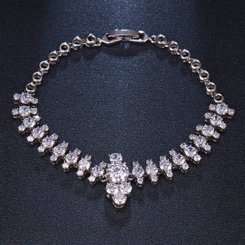 

Micky Head Rhodium-Plated Bracelet Zircon Female Temperament Exaggerated Aesthetic Fashion Bride Wedding Gift Boutique Jewelry