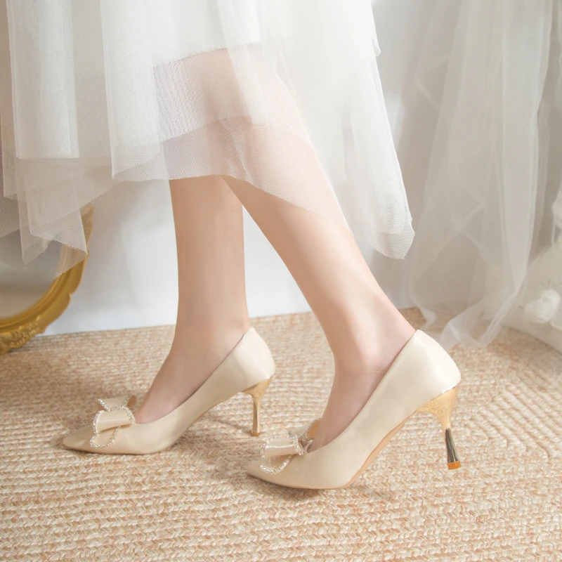 

Новинка лета BCEBYL, туфли с острым носком на шпильке, элегантные женские туфли с украшением в виде банта, пикантные свадебные туфли на высоком каблуке