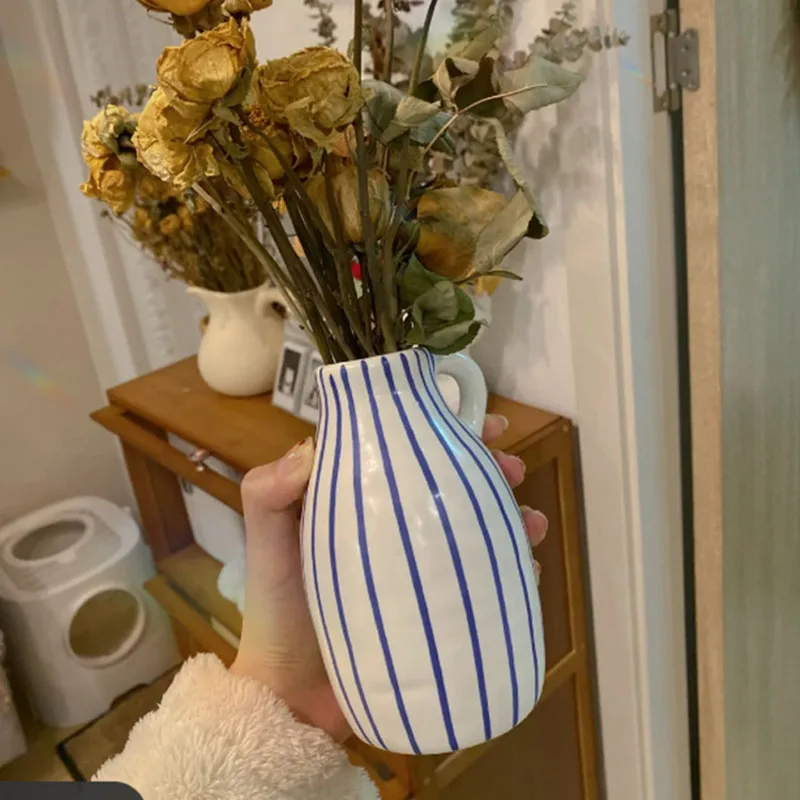 

Nordic Ceramic Striped Flower Vase Waist Shaped Featured Flower Refreshing Cold Wind Office Household Vase Home Decoration