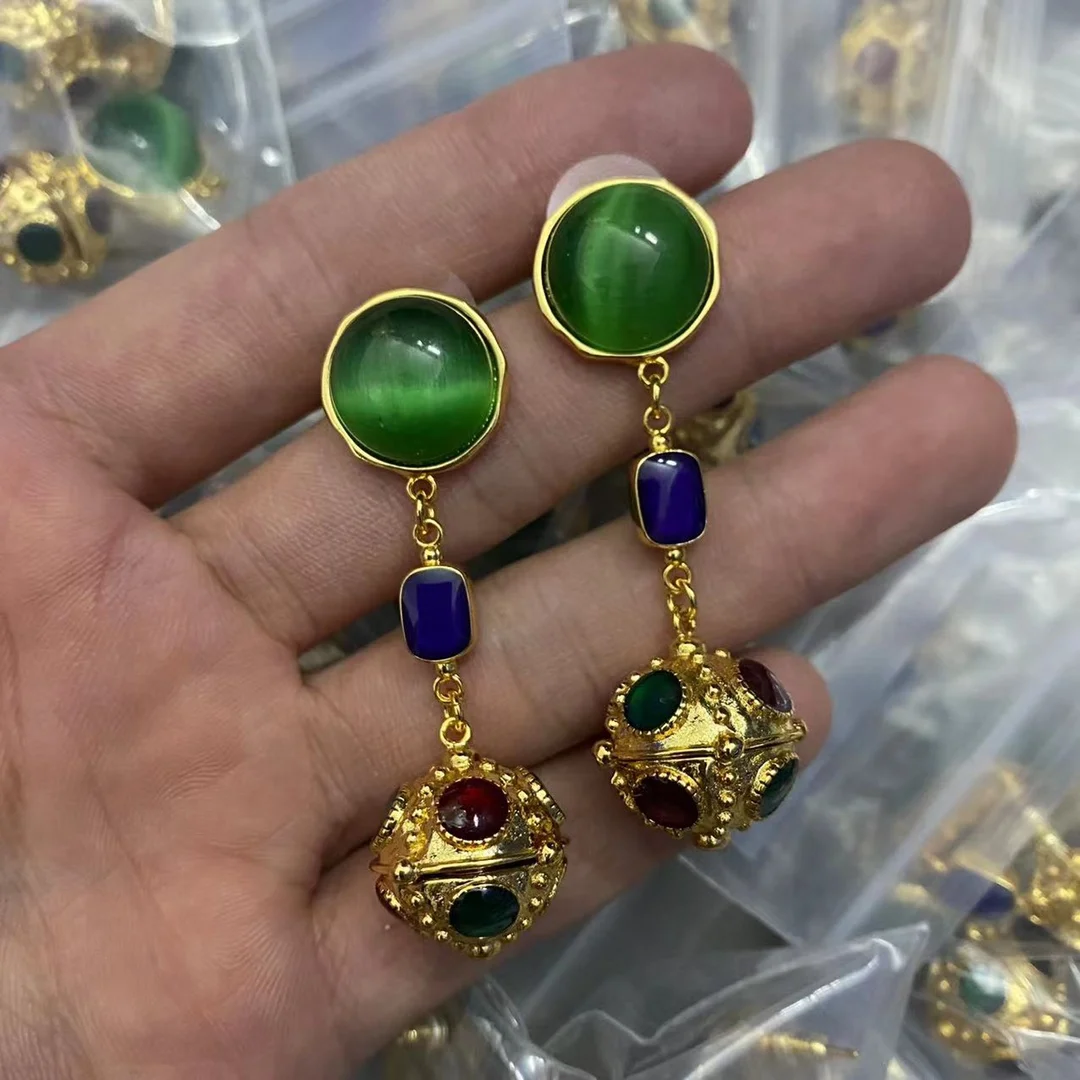 

Цветные окрашенные глазурованные серебряные игольчатые серьги средневековый Западный подвеска в виде капли с яйцом