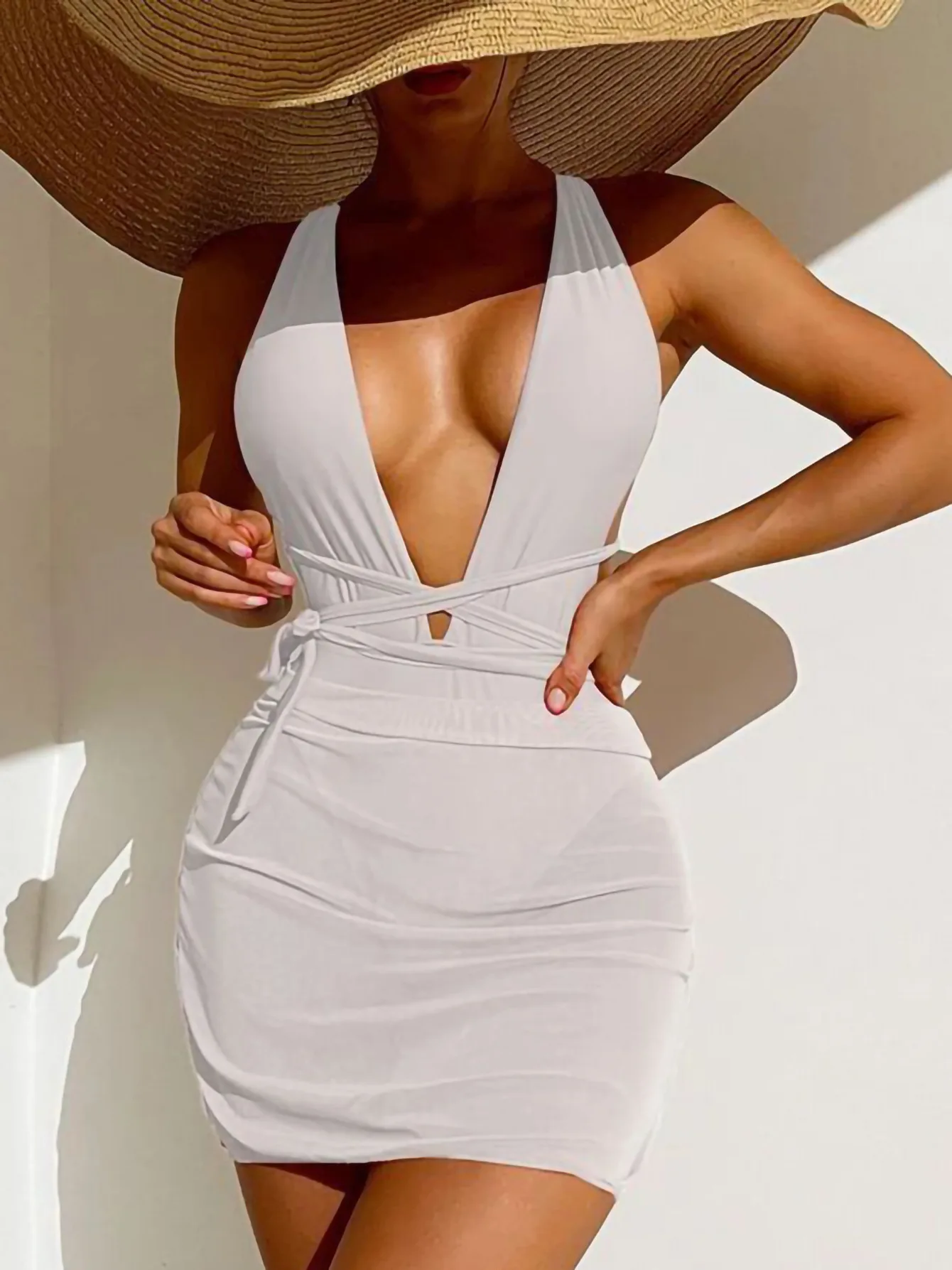 

Сексуальный слитный купальник с вырезами, Женский однотонный черный бандажный монокини с перекрестными лямками на шее, купальный костюм, купальный костюм с юбкой с высокой талией, купальник