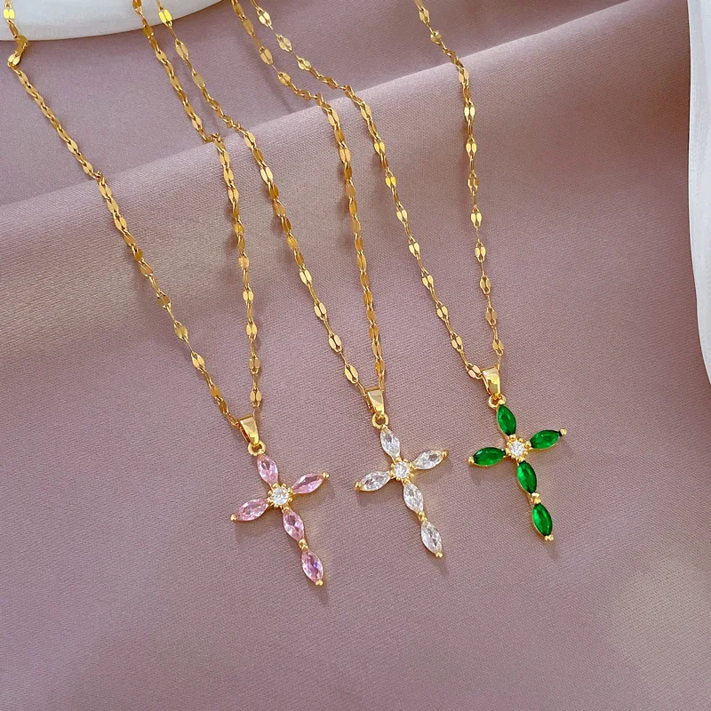 

Luxury Zircon Inlay Cross Pendant Necklace for Women Gold Clavicle Chain Fashion Jewelry Y2K Accessories Party Birthday Gift