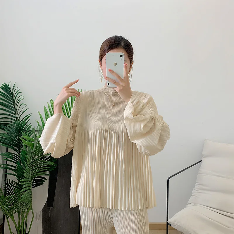 Pleated puff sleeve top autumn and winter new niche unique unique shirt bottoming shirt women's short-sleeved T-shirt