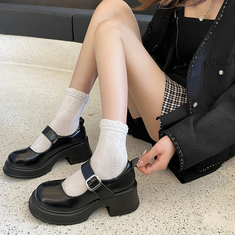 

Осень 2023, женская обувь, женская модель, женские туфли-лодочки на высоком каблуке, туфли-лодочки на платформе, Мэри Джейн