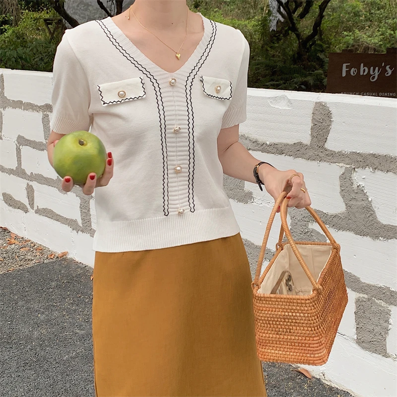

2023 Korea Summer Elegant Knitted Top Fashion Short Sleeve Knit V Neck Patchwork ffice Lady Tops Women Chic Thin T-shirt Sweater