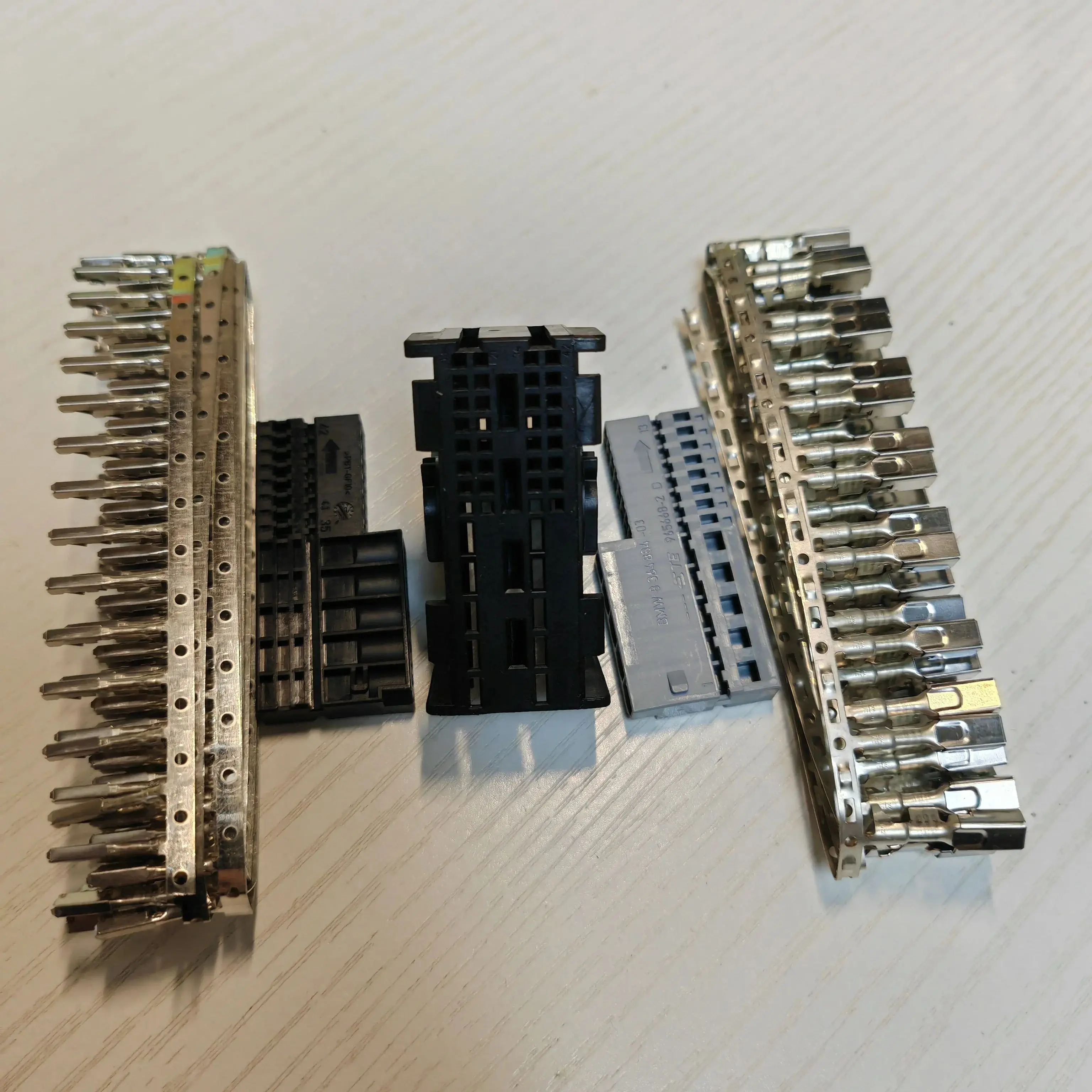 

Усилитель для BMW Harman с высокой точностью, компактный Мужской и Женский усилитель E90E53 с разъемом 42p