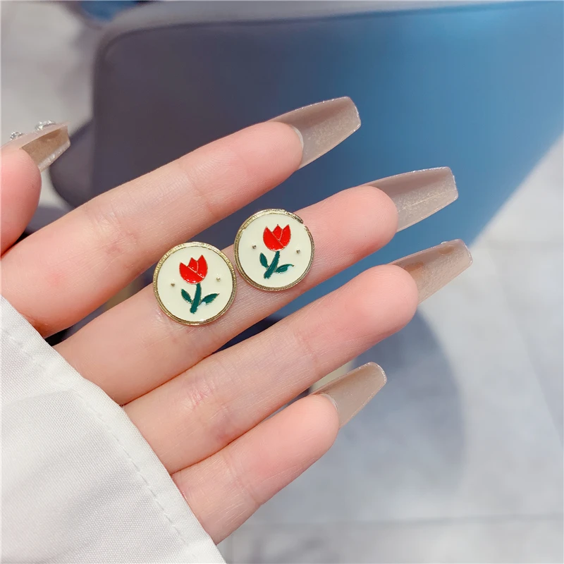 

2023 New Irregular Round Relief Rose Flower Earrings for Women Girls Sweet Retro Earring Fashion Jewelry Unusual Accessorie