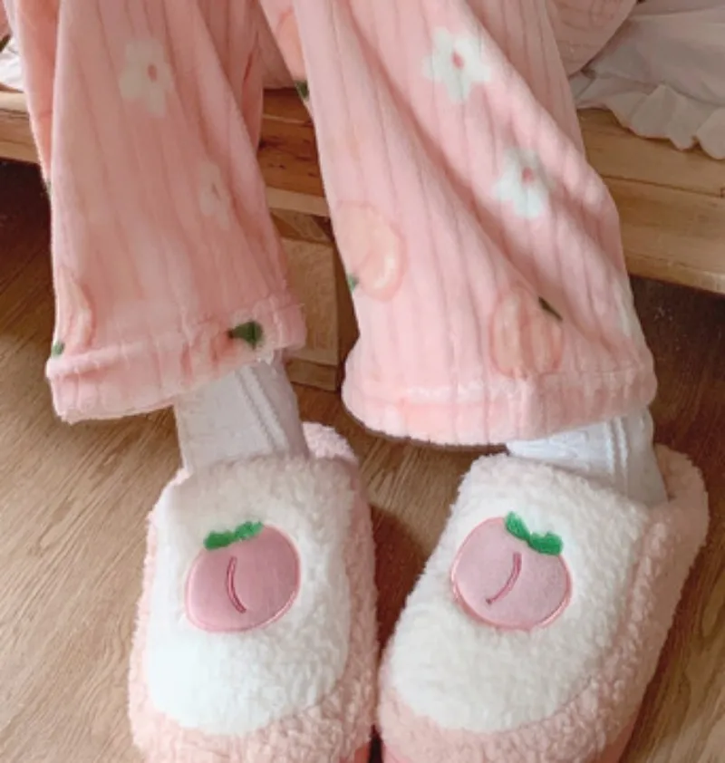 Girl's Winter Warm Two-Pieces Pajamas Polyester Comfortable Skin-Friendly Thick Purity  Loose Sleepwear With Round Collar