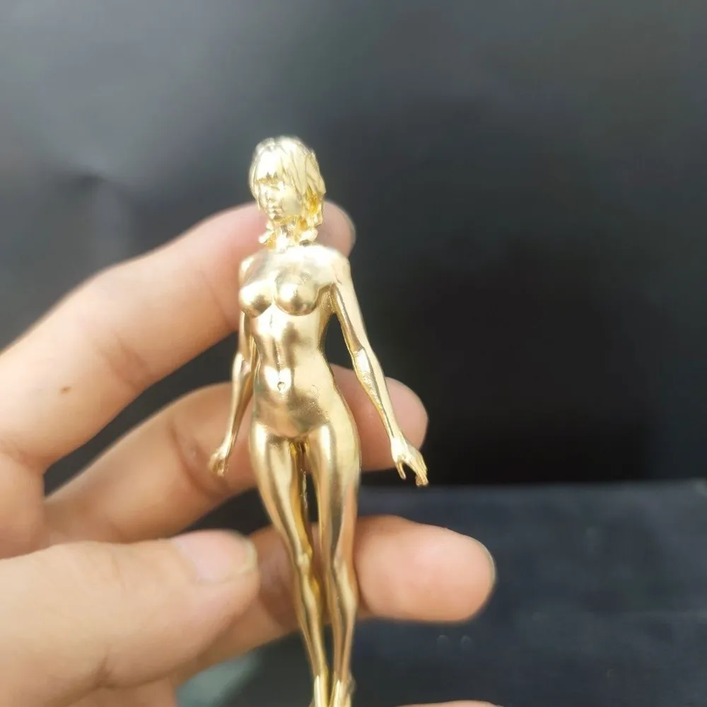 Бронзовая статуэтка девушки 10 см