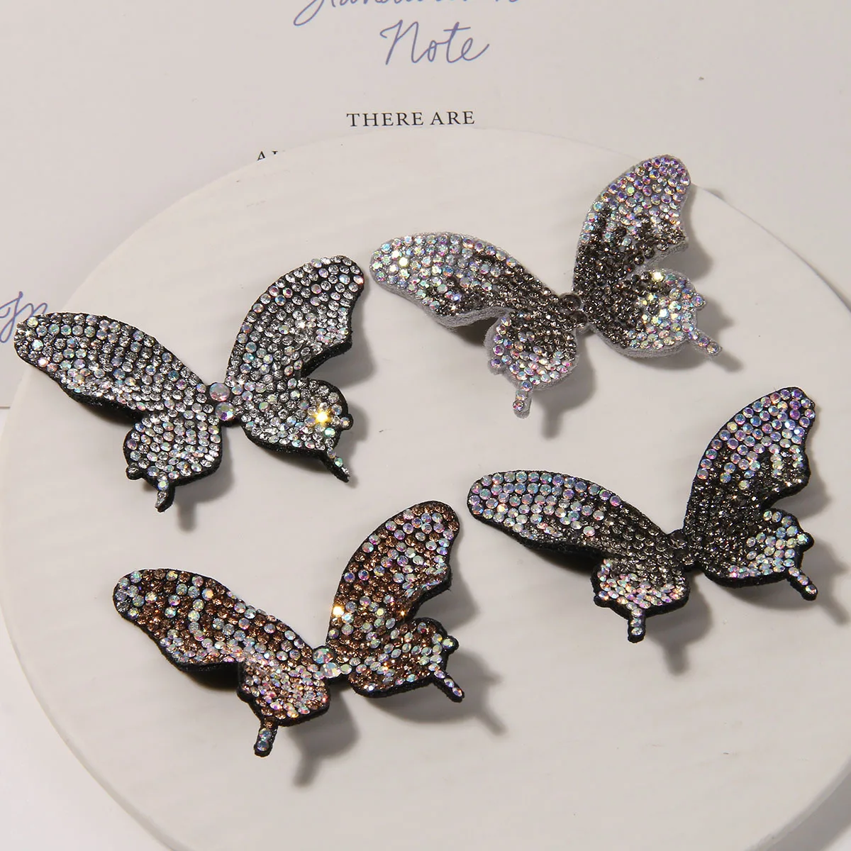 Стильные и простые трехмерные аксессуары для волос в виде бабочек 2 шт.