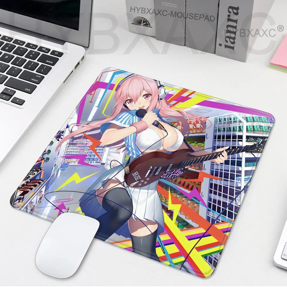 Фото Милый коврик для мыши Super Sonico 40X45, квадратный, для компьютера, офиса, игр, резиновый, противоскользящий, маленький настольный коврик №2