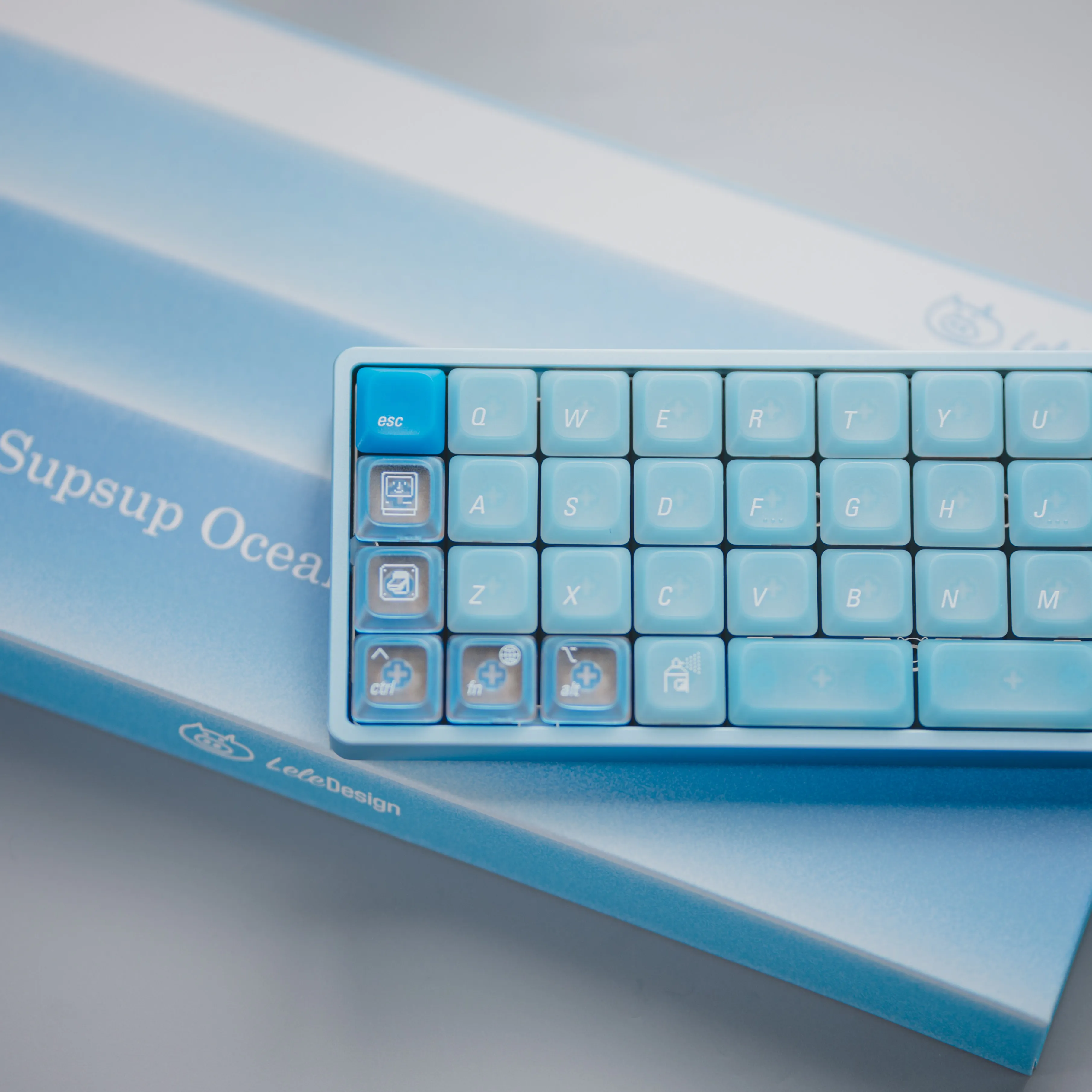 Фото Набор низкопрофильных кейкапов Lele LowSup-Ocean Blue, 134 клавиши, УФ-печать, для механических клавиатур, аксессуары для ПК №3