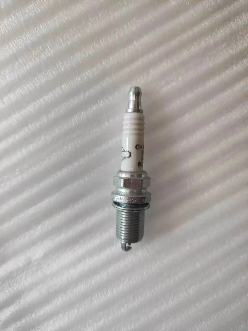 

Свеча зажигания RC12YX 597383